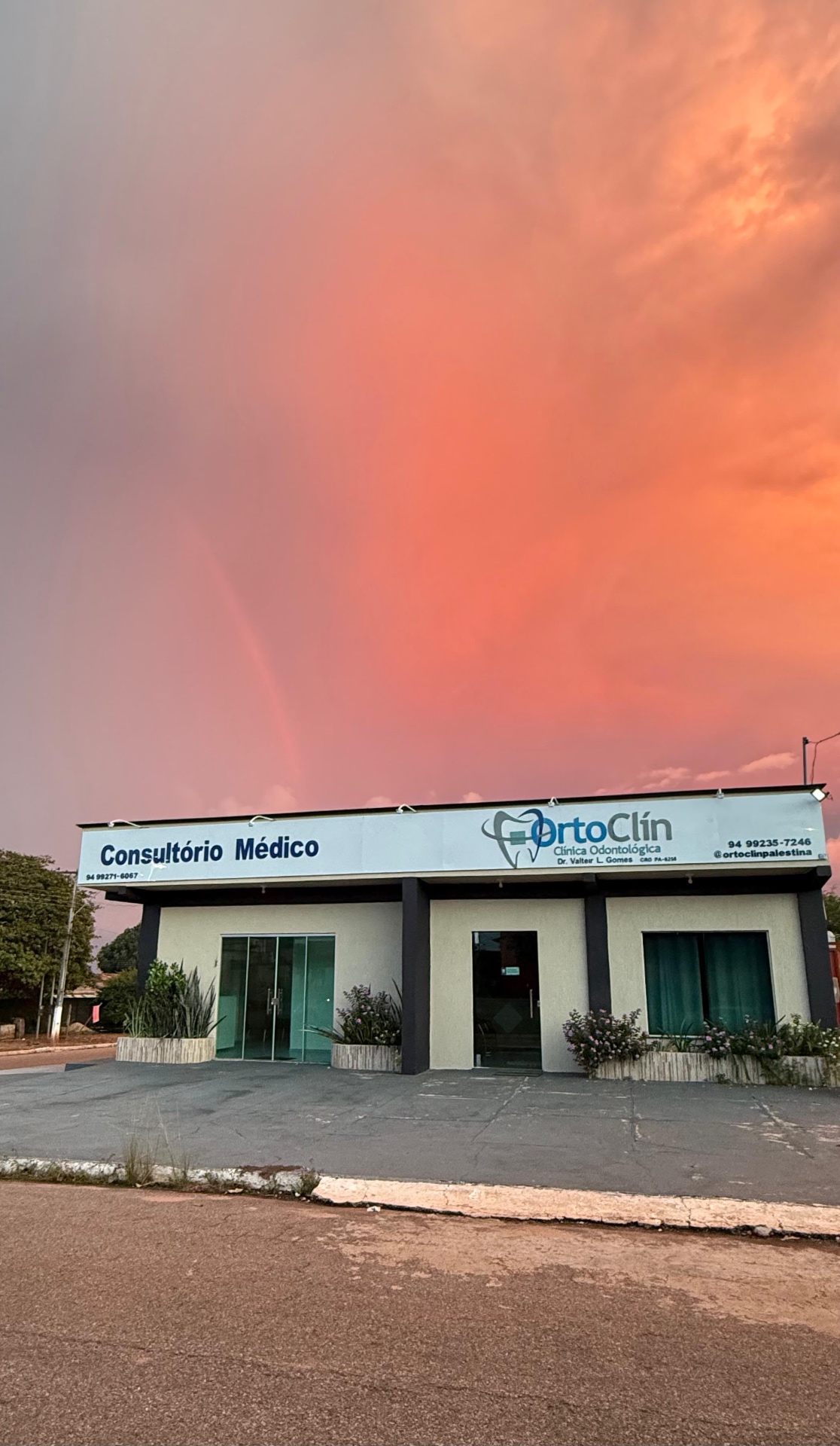 Fachada do consultório da Dra. Lucélia Pinheiro em Palestina do Pará